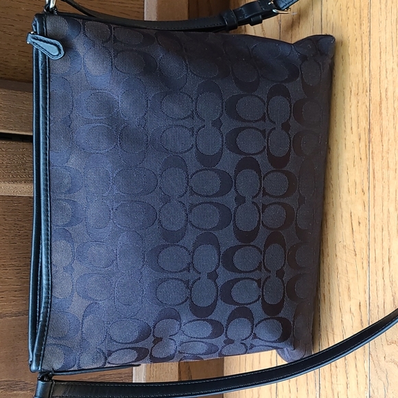 Coach Signature Logo File Crossbody - Picture 3 of 12